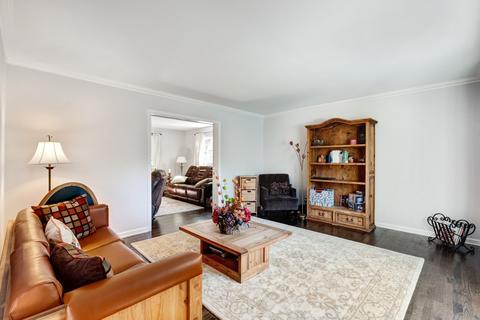 9 S773 Circle Ave, Willowbrook, IL 60527 photo 8