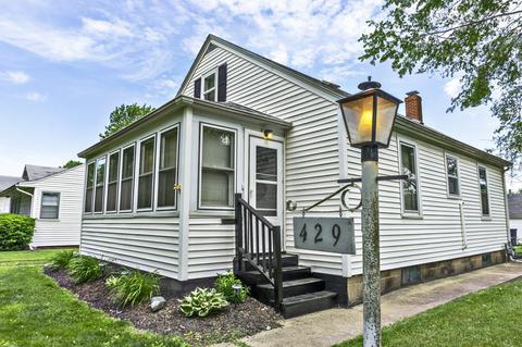 429 E State St, Paxton, IL 60957 photo 2