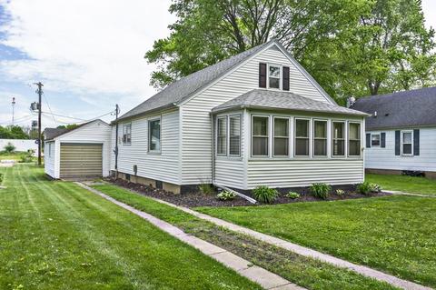 429 E State St, Paxton, IL 60957 photo 3