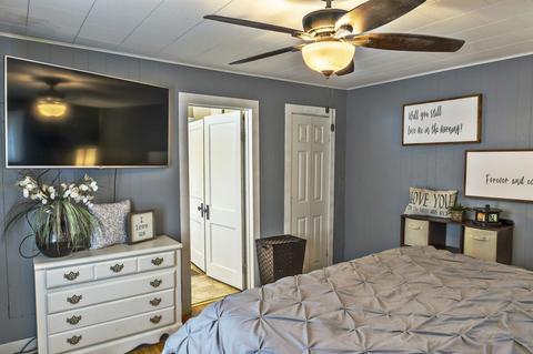 429 E State St, Paxton, IL 60957 photo 11
