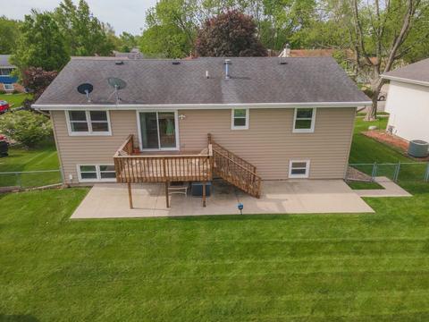 210 Saratoga Rd, Normal, IL 61761 photo 4