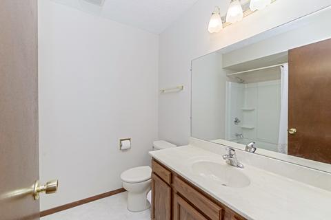 210 Saratoga Rd, Normal, IL 61761 photo 16