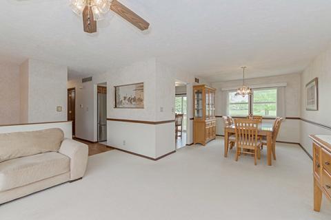 210 Saratoga Rd, Normal, IL 61761 photo 10