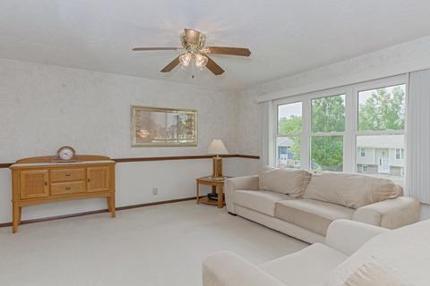 210 Saratoga Rd, Normal, IL 61761 photo 9