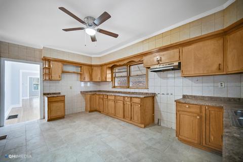 2858 E 96th St, Chicago, IL 60617 photo 8