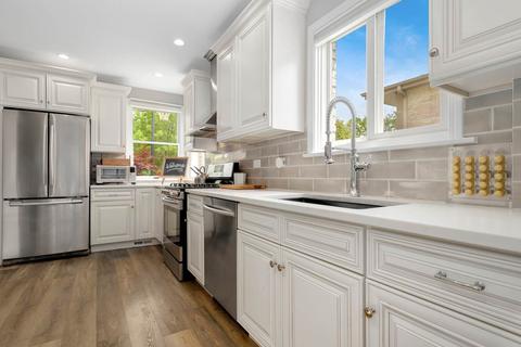 110 Elm St, Glenview, IL 60025 photo 8