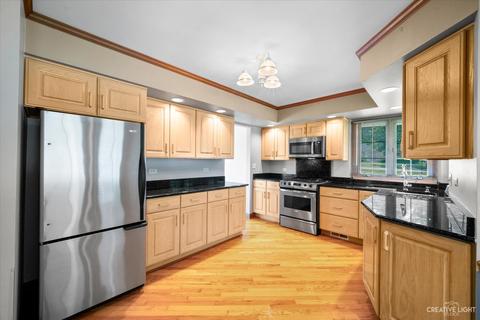 935 Oakley Ave, Elgin, IL 60123 photo 6