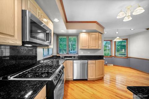 935 Oakley Ave, Elgin, IL 60123 photo 7