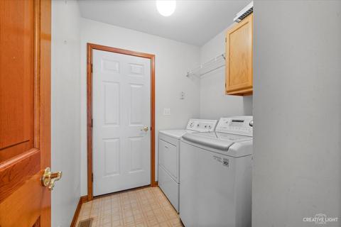 935 Oakley Ave, Elgin, IL 60123 photo 17