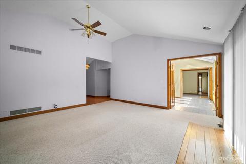 935 Oakley Ave, Elgin, IL 60123 photo 9