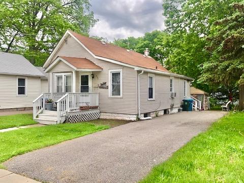 940 Oliver Ave, Aurora, IL 60506 photo 2