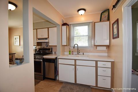 808 Shuler St, Elgin, IL 60123 photo 9