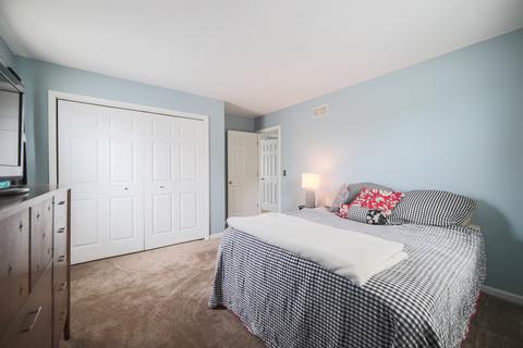 1040 Newcastle Ln, Aurora, IL 60506 photo 25