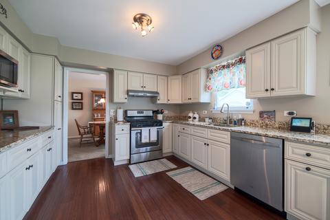1040 Newcastle Ln, Aurora, IL 60506 photo 12