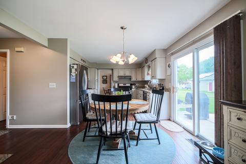 1040 Newcastle Ln, Aurora, IL 60506 photo 14