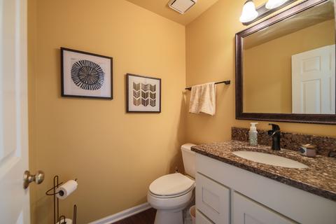 1040 Newcastle Ln, Aurora, IL 60506 photo 18