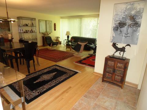 48 Avon Rd, Northbrook, IL 60062 photo 2