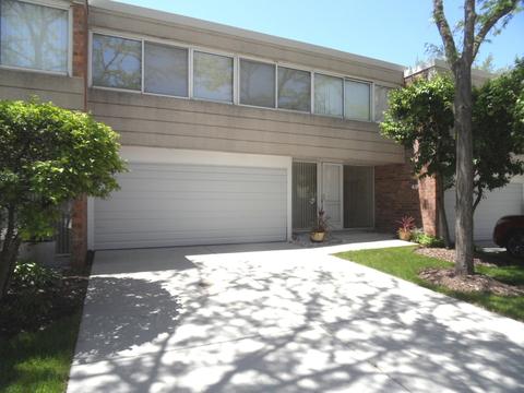 48 Avon Rd, Northbrook, IL 60062 photo 1