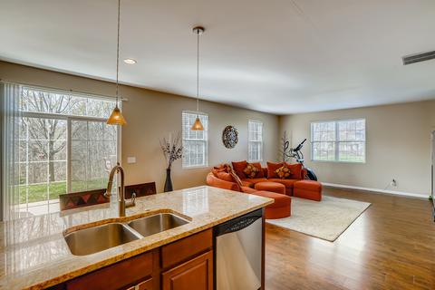 351 Bakers Ct, Lakemoor, IL 60051 photo 3