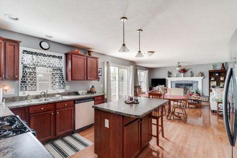 2867 Blue Heron Rd, Normal, IL 61761 photo 3