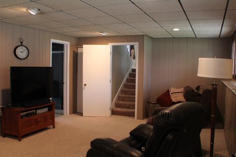 241 W Devon Ave, Roselle, IL 60172 photo 28