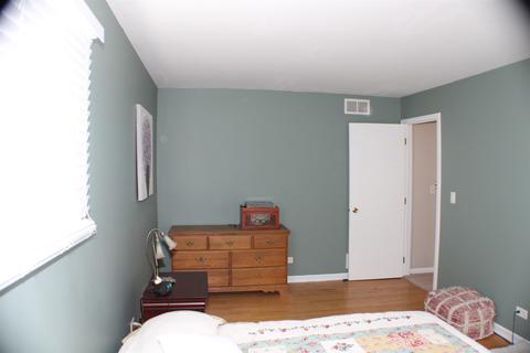 241 W Devon Ave, Roselle, IL 60172 photo 22