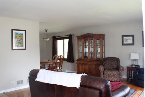241 W Devon Ave, Roselle, IL 60172 photo 7