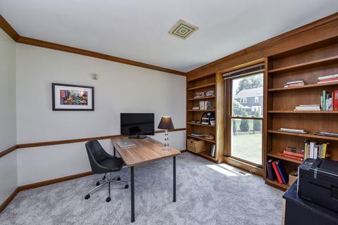 306 Longfellow Dr, Wheaton, IL 60189 photo 9
