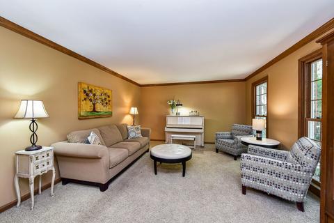 306 Longfellow Dr, Wheaton, IL 60189 photo 8