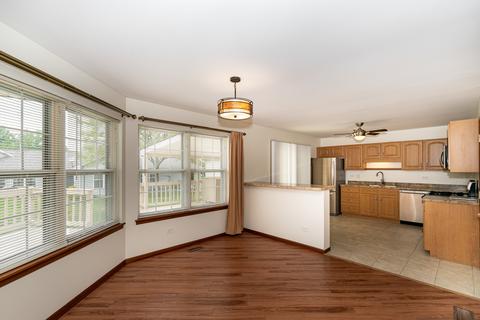 21337 Silktree Cir, Plainfield, IL 60544 photo 4