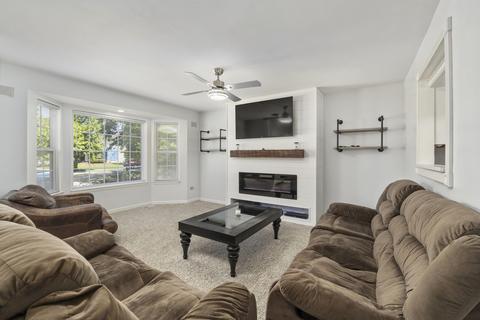 4404 Willowbend Dr, Plainfield, IL 60586 photo 8
