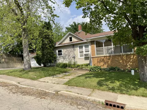 621 5th St, Peru, IL 61354 photo 2