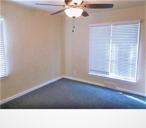 802 E 3rd St, Belvidere, IL 61008 photo 14