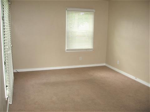802 E 3rd St, Belvidere, IL 61008 photo 11