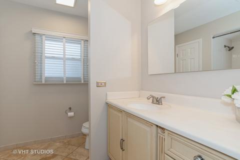 85 Orchard Rd, Wheaton, IL 60189 photo 13