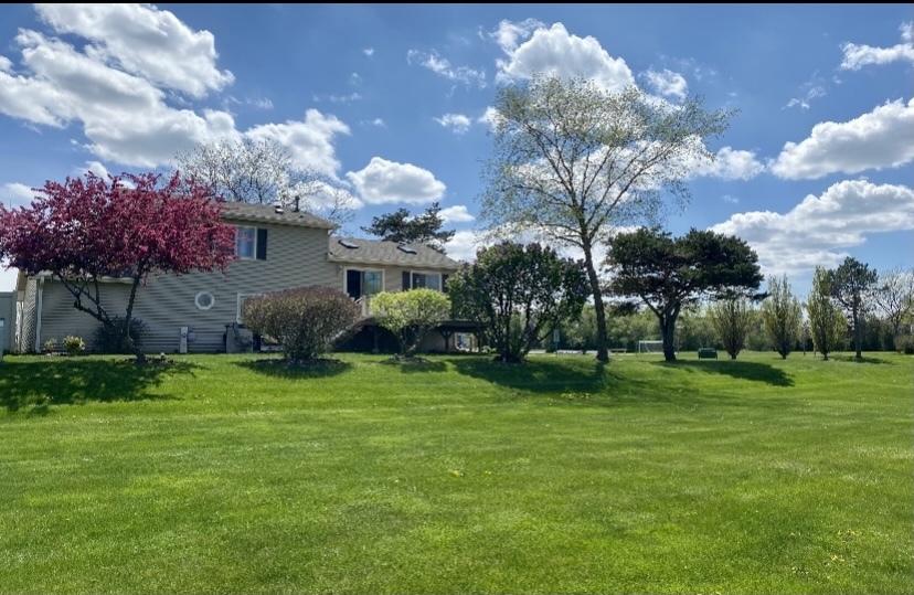  1820 Westbury Dr, Hoffman Estates, IL 60192 photo 3