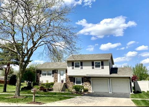 1820 Westbury Dr, Hoffman Estates, IL 60192