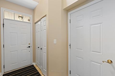 7431 Claridge Dr #K, Bridgeview, IL 60455 photo 6