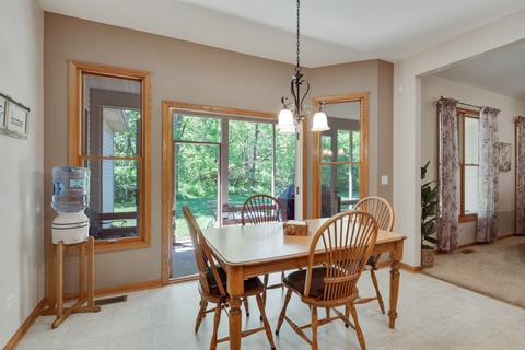 7509 Timber Trl, Mchenry, IL 60050 photo 12