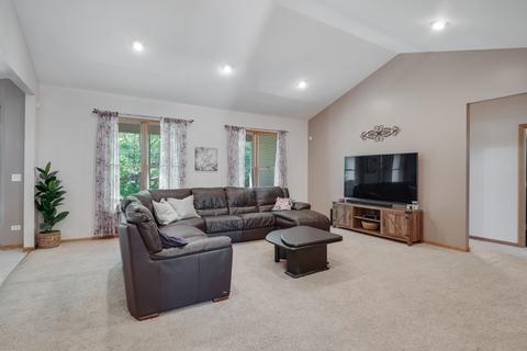 7509 Timber Trl, Mchenry, IL 60050 photo 9
