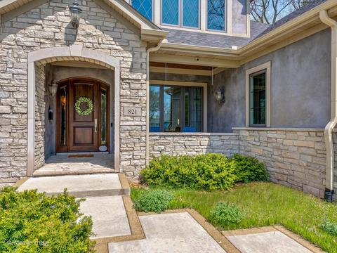 821 Countryside Dr, Wheaton, IL 60187 photo 2