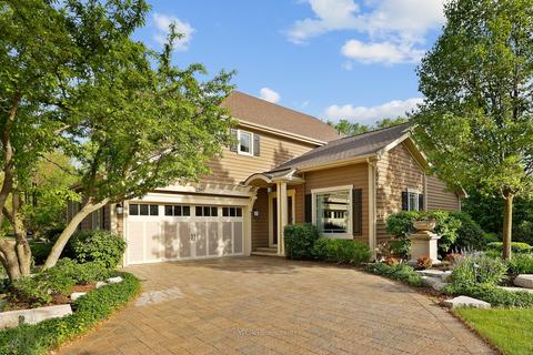 2397 Waterside Dr, Aurora, IL 60502 photo 1
