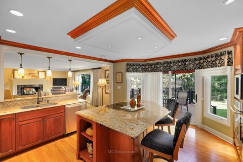 2397 Waterside Dr, Aurora, IL 60502 photo 9
