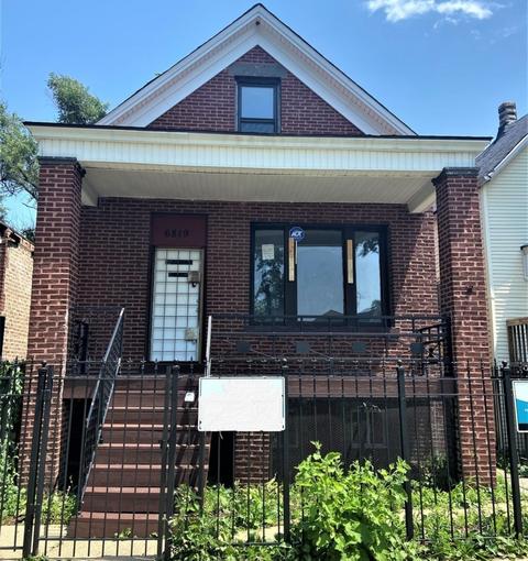 6819 S Artesian Ave, Chicago, IL 60629 photo 1