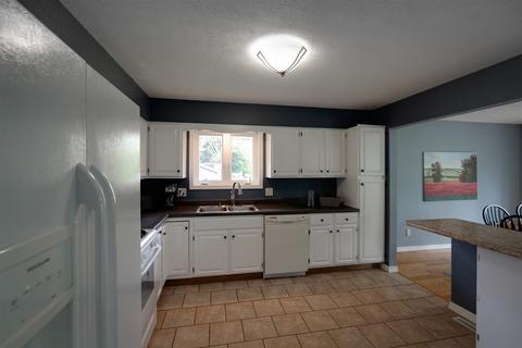 1301 Schroeder Dr, Normal, IL 61761 photo 6