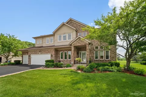 2516 Pinehurst Dr, Aurora, IL 60506 photo 2