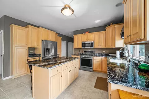 2516 Pinehurst Dr, Aurora, IL 60506 photo 12