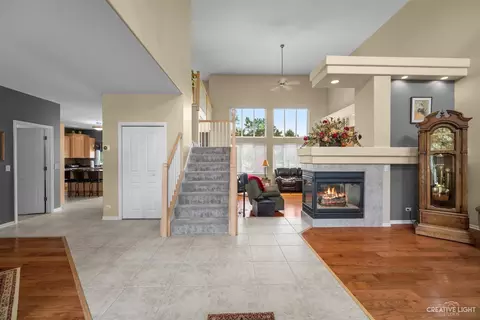 2516 Pinehurst Dr, Aurora, IL 60506 photo 5