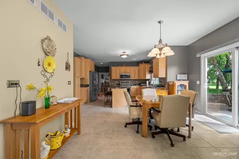 2516 Pinehurst Dr, Aurora, IL 60506 photo 10