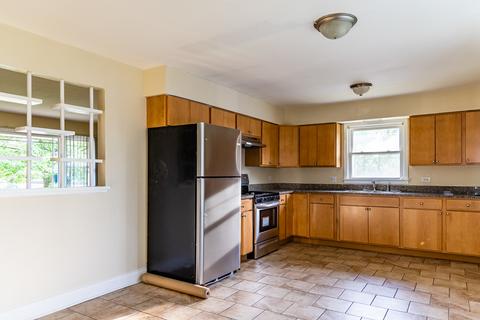 104 E Marion St, Thornton, IL 60476 photo 8